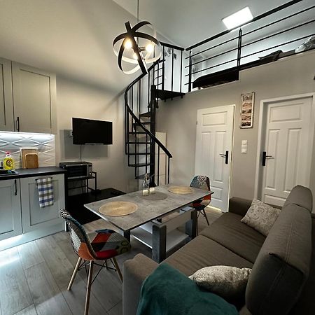 Miniapartament Jelonka Jelenia Gora Bagian luar foto