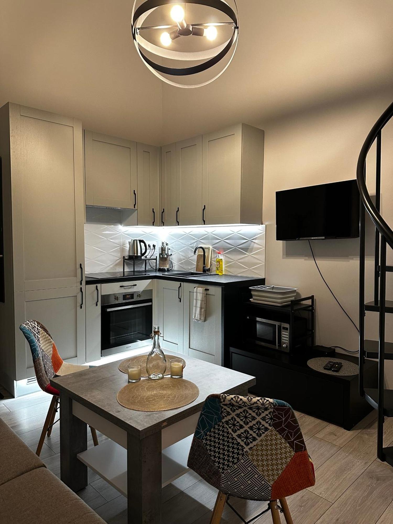 Miniapartament Jelonka Jelenia Gora Bagian luar foto