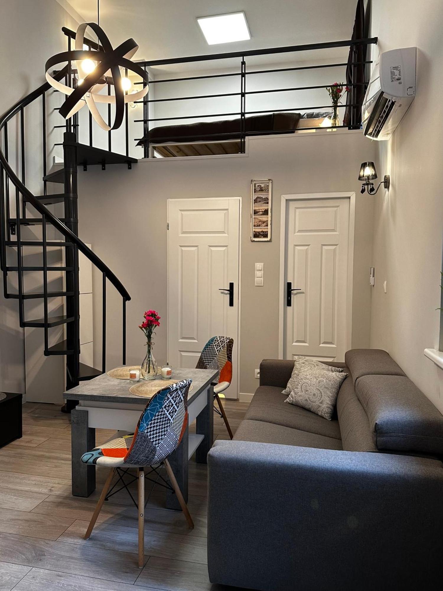 Miniapartament Jelonka Jelenia Gora Bagian luar foto