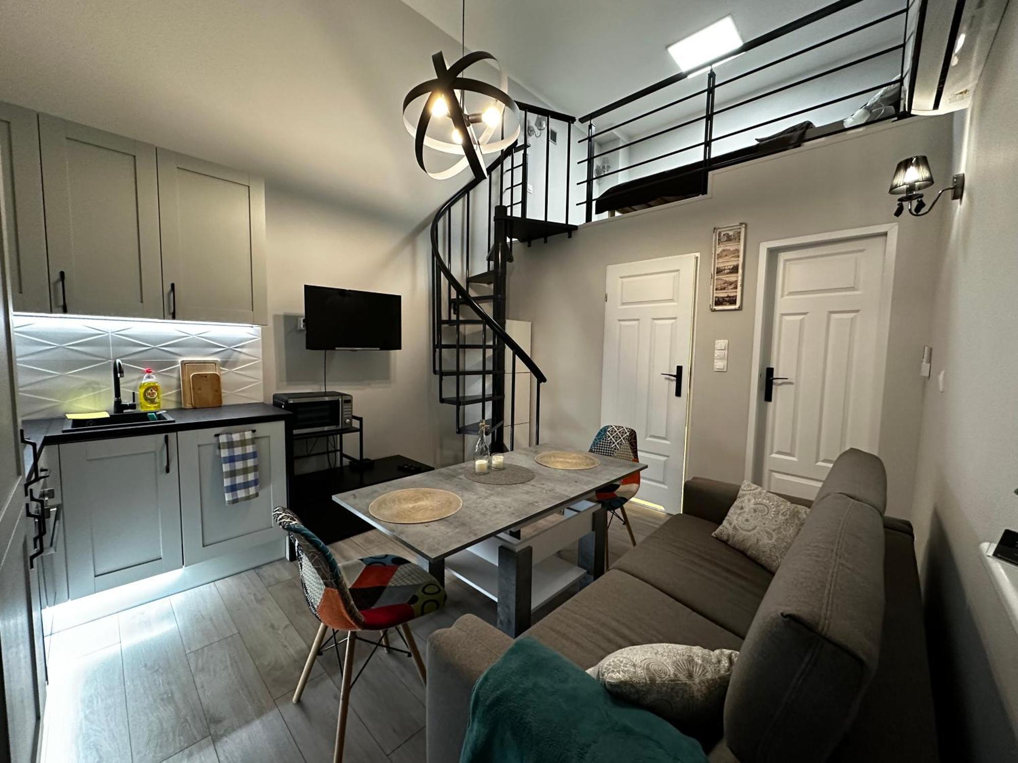 Miniapartament Jelonka Jelenia Gora Bagian luar foto
